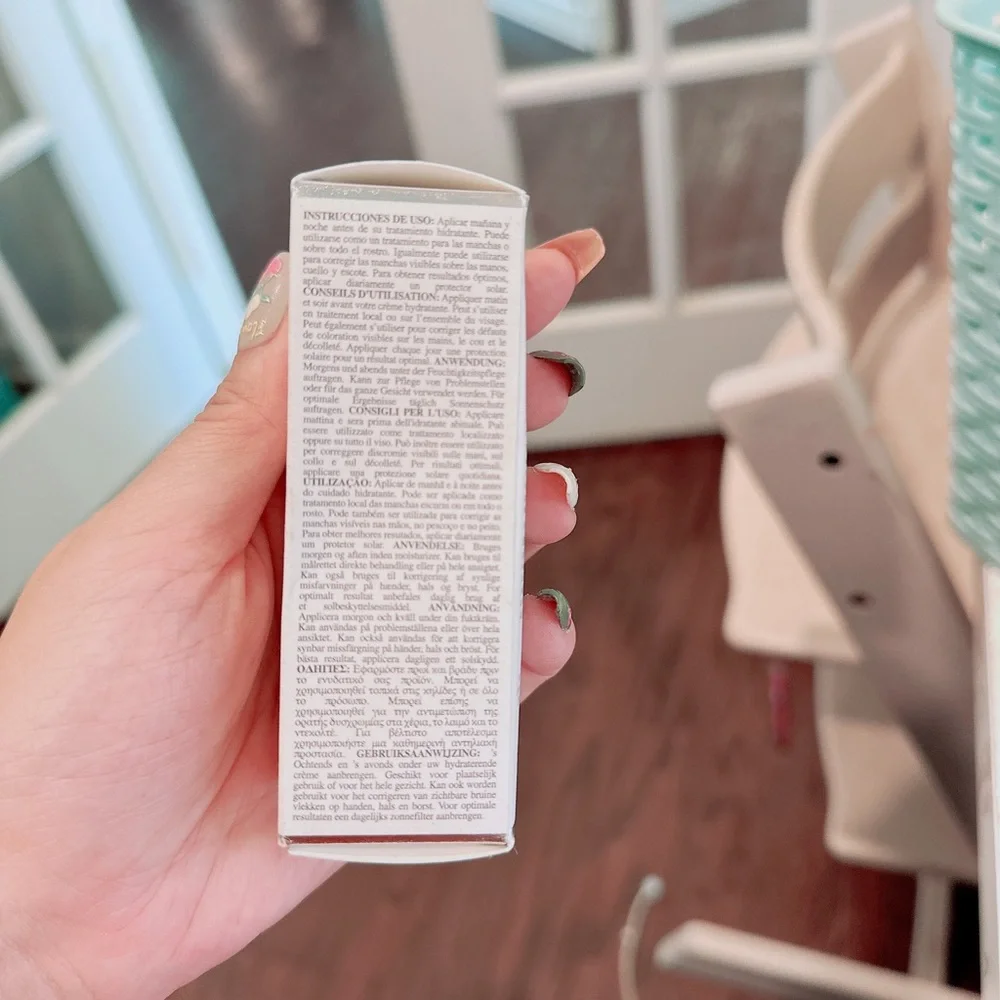 Kiehl's  Clearly Corrective Dark Spot Corrector serum/treatment/NWB - Picture 3 of 7